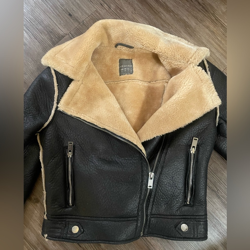 Size Small, Cropped Aviator Jacket. - image 4